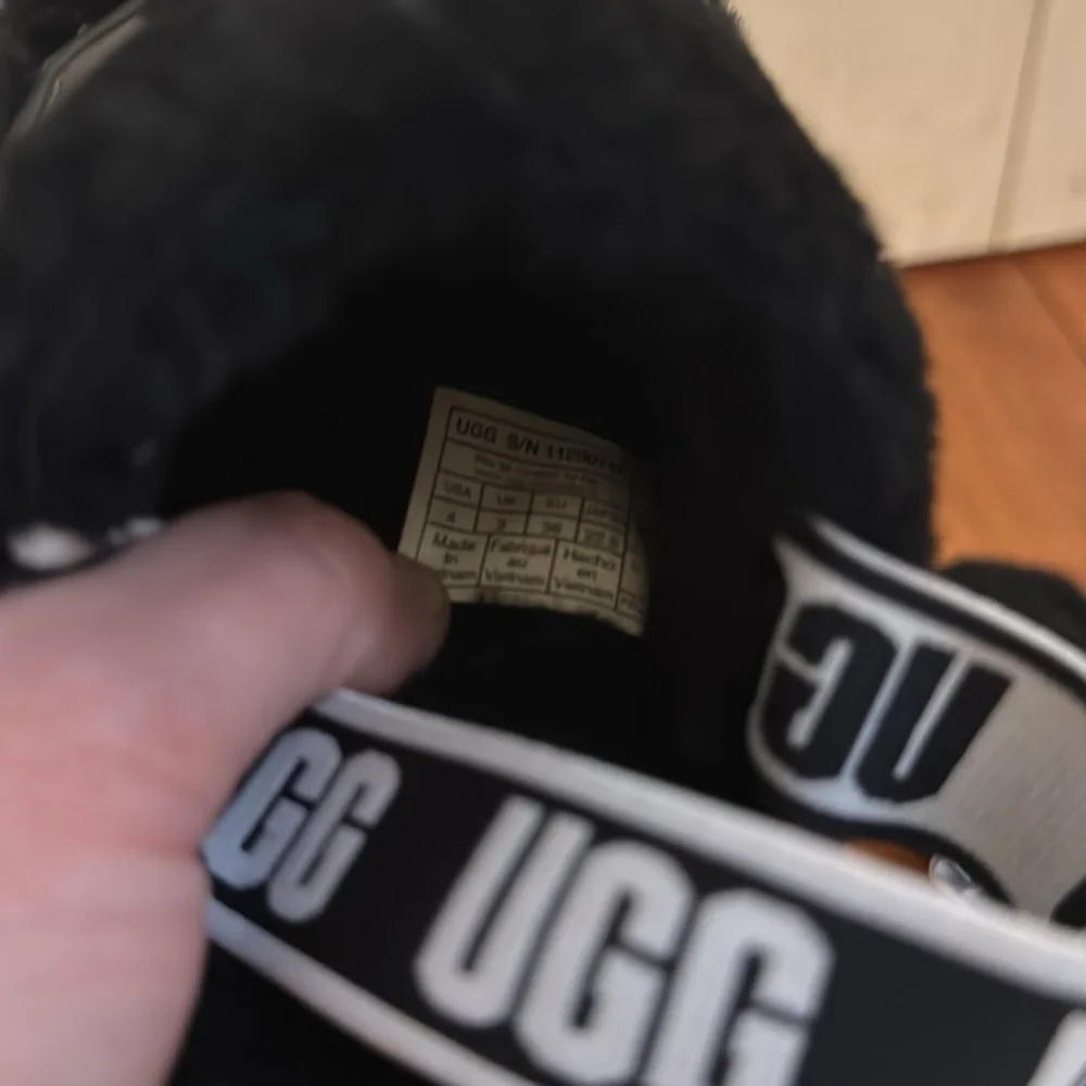 UGG Kids Black Fluff Slide Sandals with Logo Strap